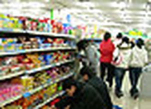 视频:环保检测人员正密切关注松花江水质